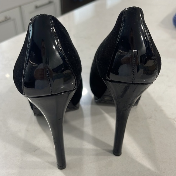 High Heels - Picture 2 of 8